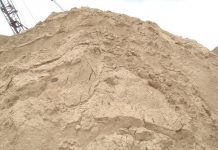 TP.HCM: Nguồn cung giảm mạnh, giá cát tăng vọt