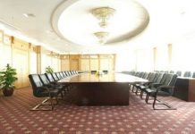 Thi công trải thảm sản giá rẻ