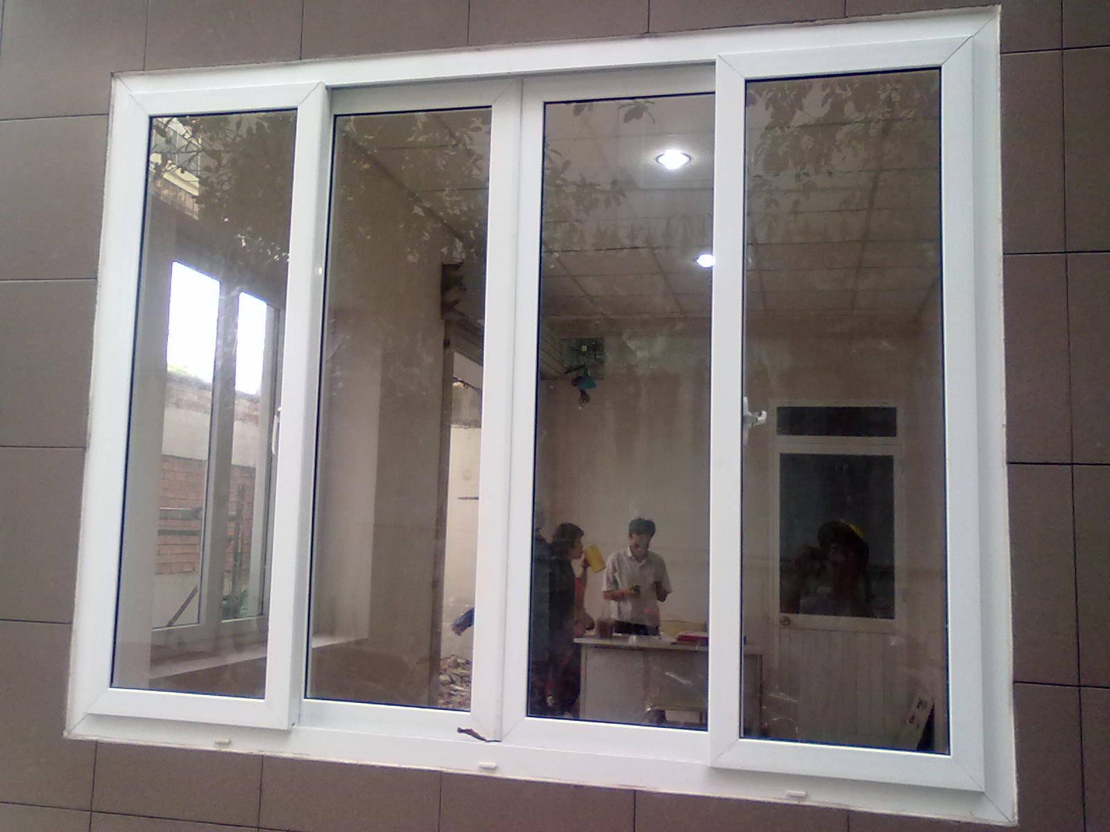 Thi công lắp đặt cửa nhôm kính giá rẻ tại Quận Hoàn Kiếm Hà Nội