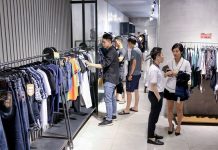 Thiết kế nội thất cửa hàng thời trang hiện đại, ấn tượng Quận 8, TP Hồ Chí Minh